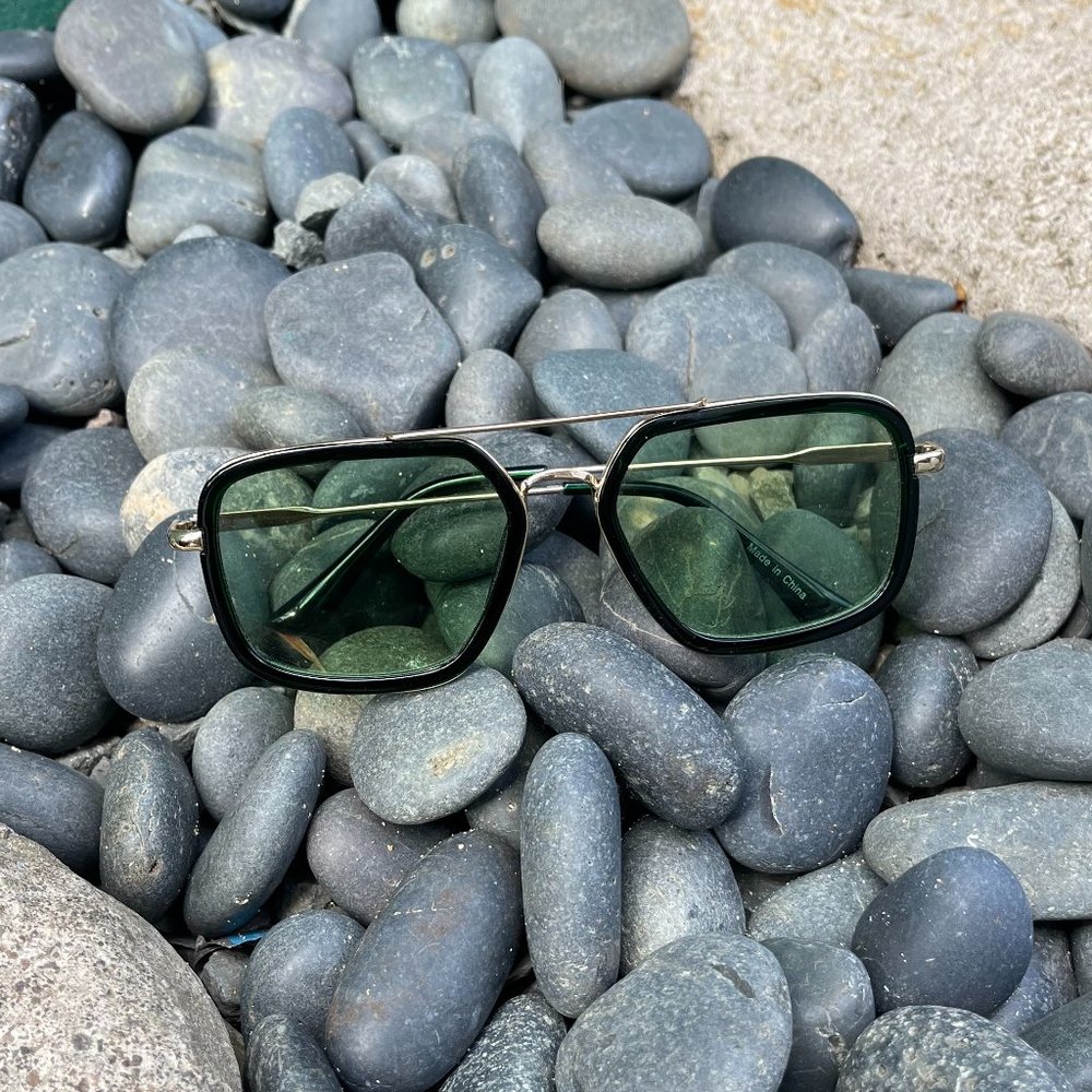 Free People Vintage Inspired Medium Shade Sunglasses